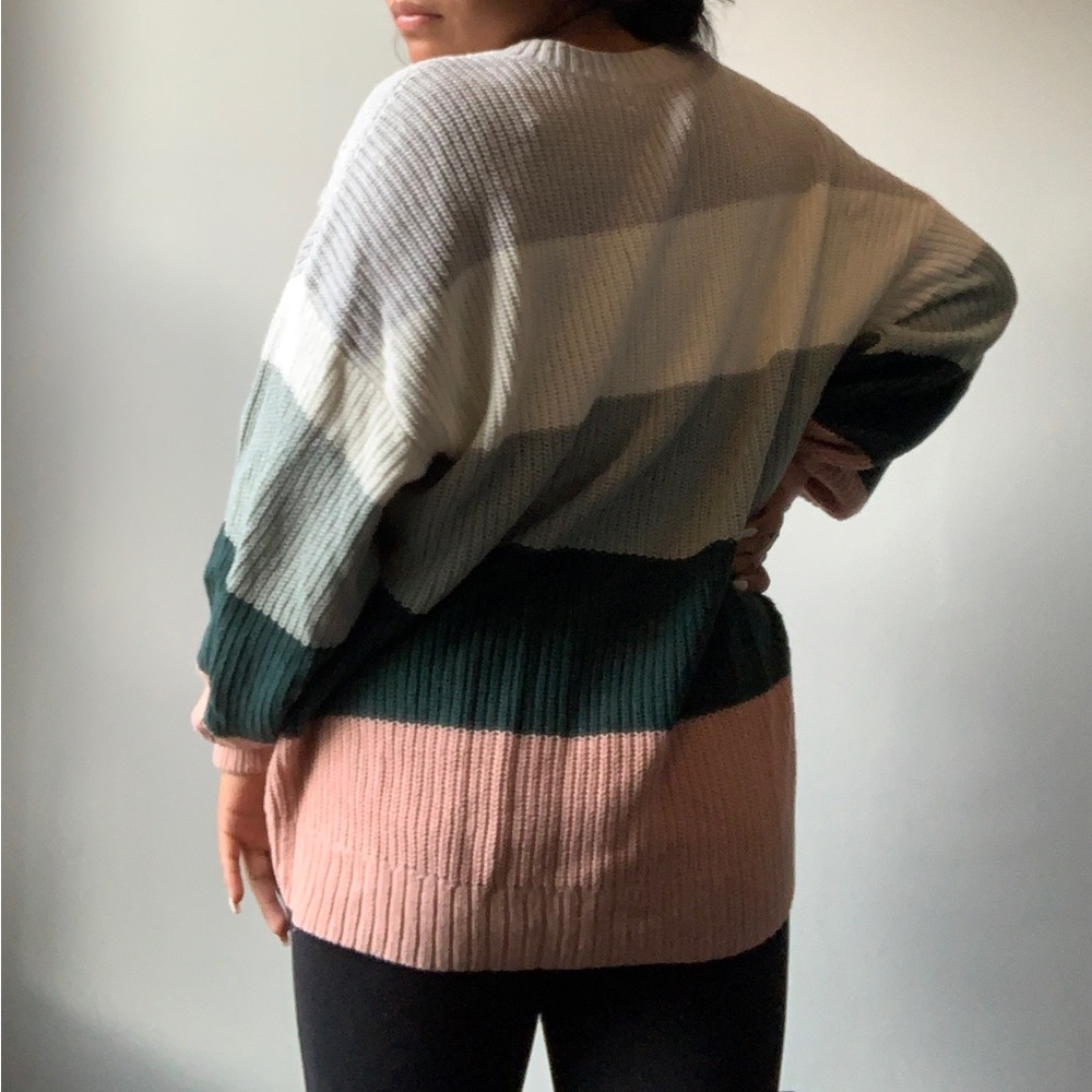 Hollister Oversized Top - Picture 6 of 6